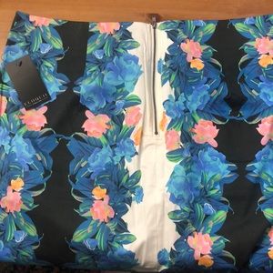 Flowery Pencil skirt